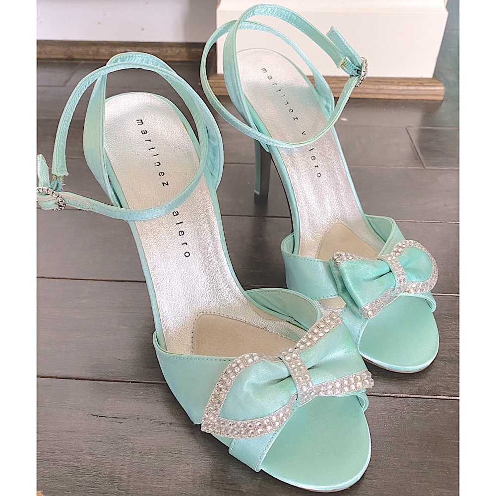 Martinez Valero Tiffany Blue Satin Wrap Around Ankle Strap Crystal Bow Sandals 8